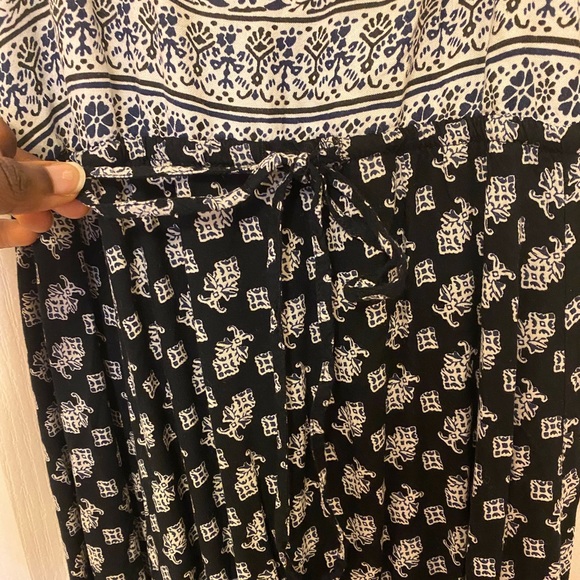 AE V-neck Maxi Dress - Picture 5 of 9